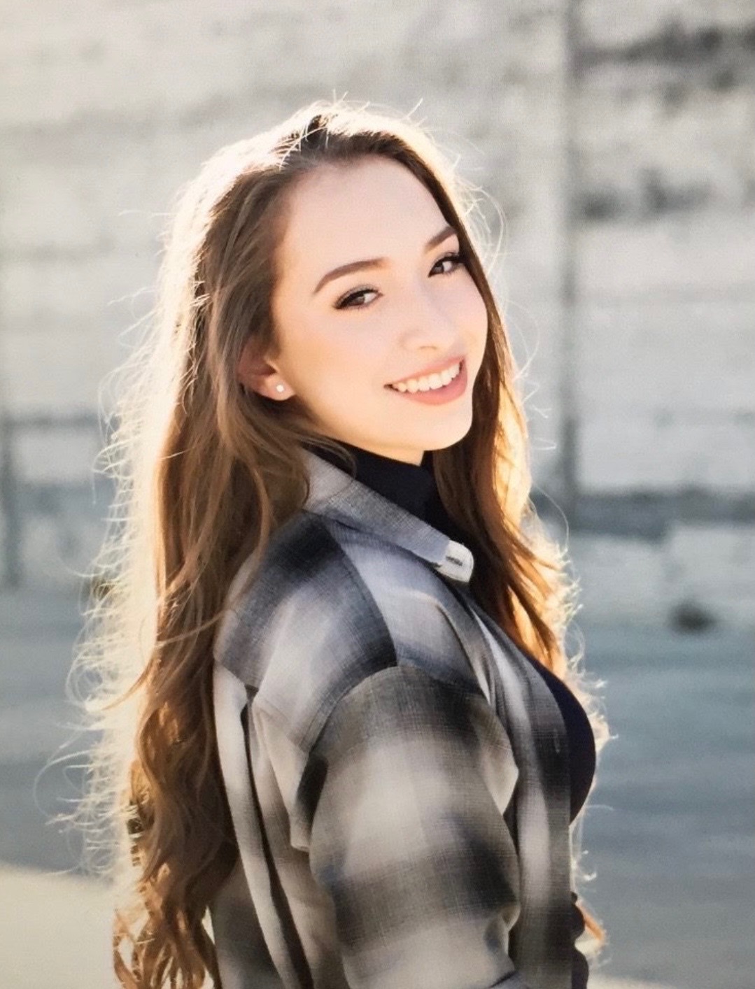 Julia Cantú headshot